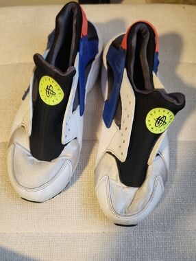White, Black & Blue Athletic Slip-On Sneakers